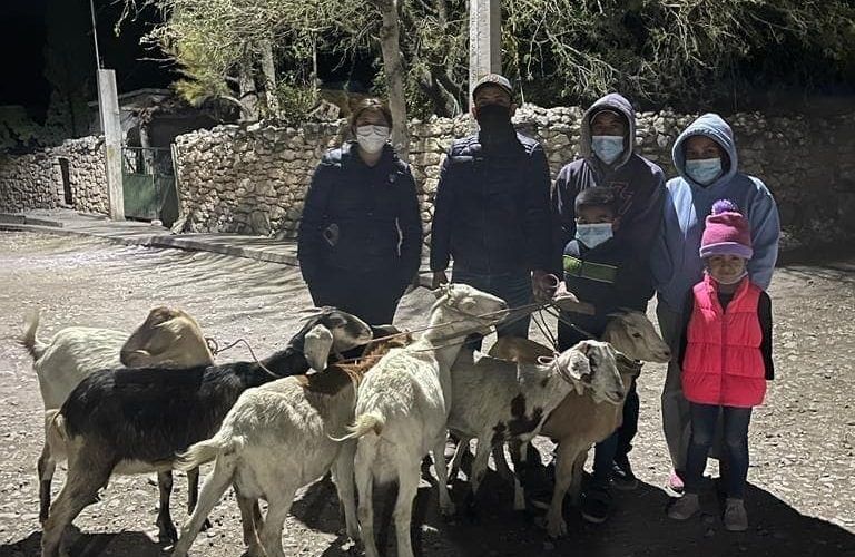 Entrega de cabras a productores del ej. Joya de Herrera