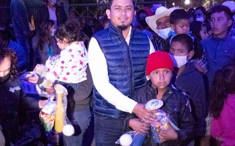 Encendido de pino navideño 2021